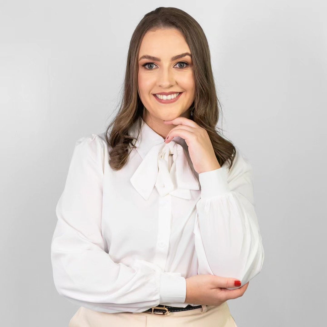Dra. Mirela Ruchert, advogada de família especialista em causas femininas